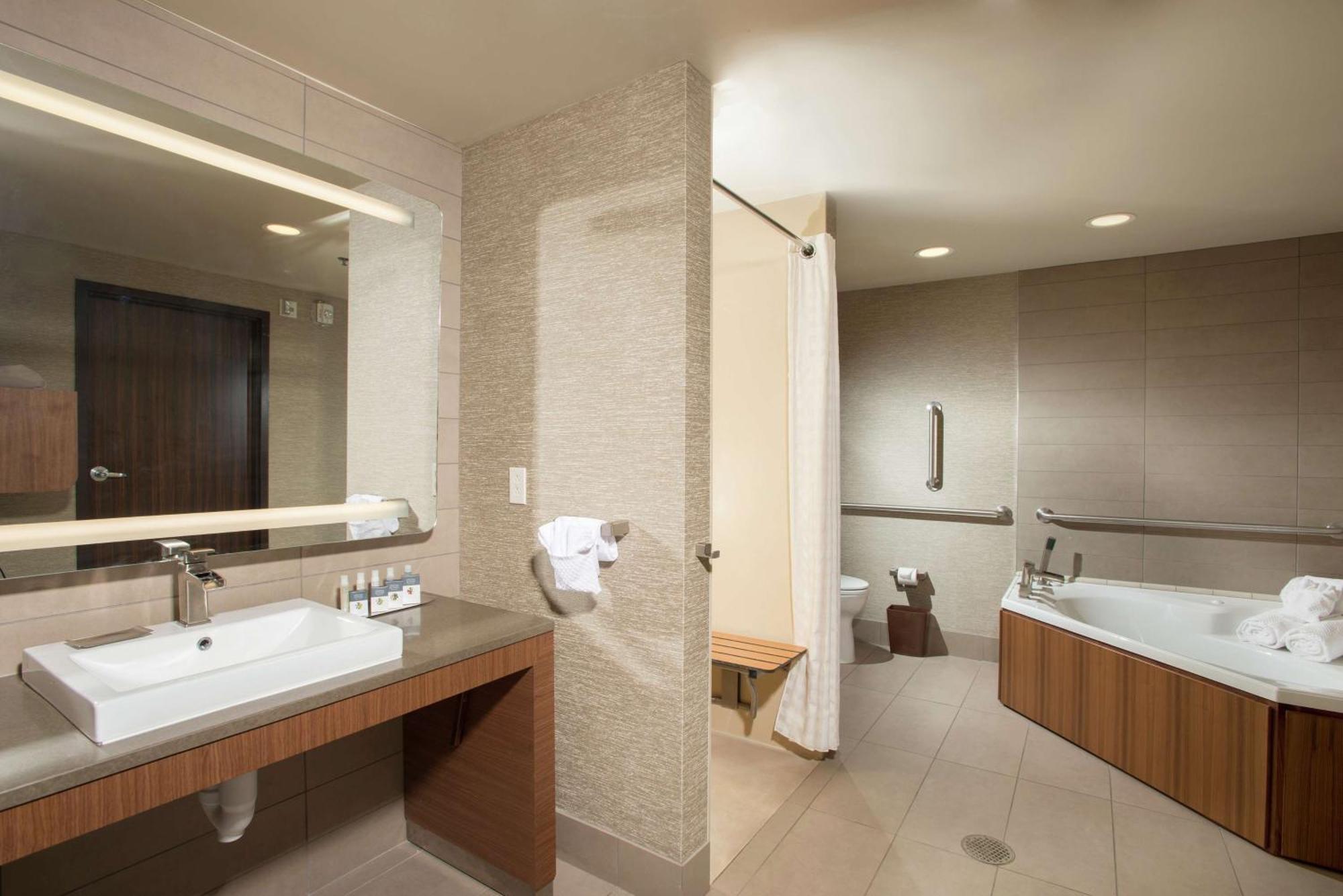 The Broadway Columbia - A Doubletree By Hilton Hotel Ngoại thất bức ảnh